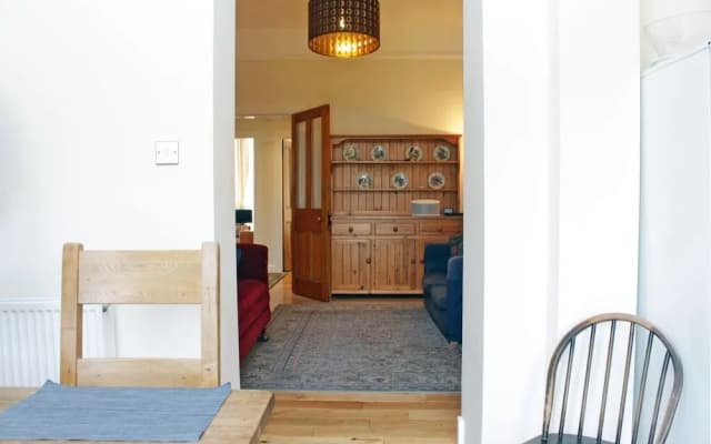 Silver Lining - Gilmore Place Apartment - photo 4