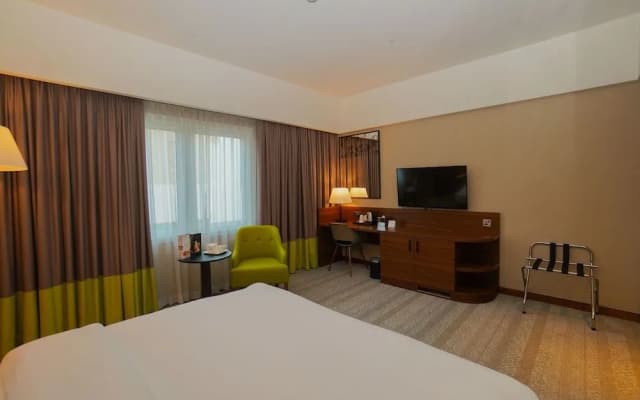 The Grand Lux Hotel - photo 4