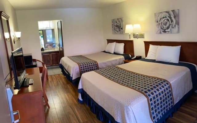 Vantage Point Inn Woodland Hills - photo 3
