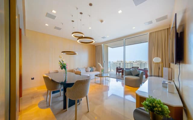 DXB - Five - 41509 - PJ - photo 5
