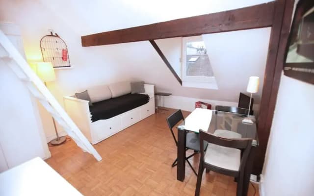 Lovely Marais Sudio with Mezzanine (94) - photo 3