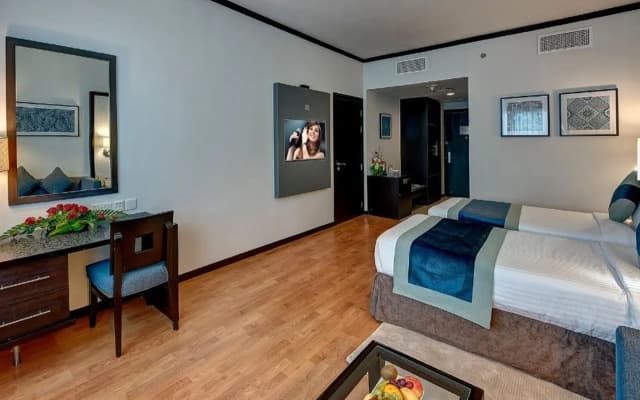 Grandeur Hotel - photo 4