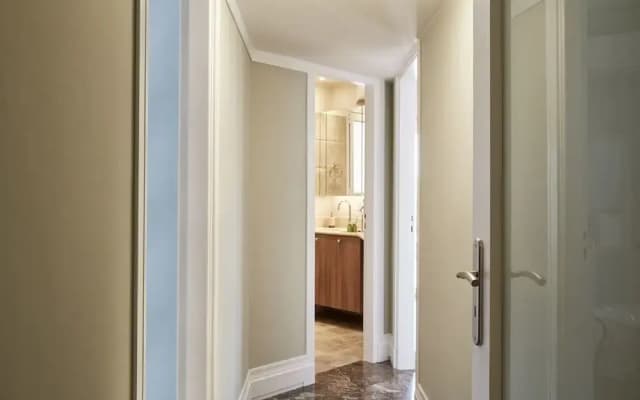 Fabulous 3 Bedroom Apartment near Kalimarmaro - photo 2