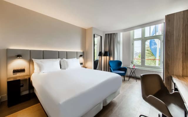 NH Amsterdam Schiller - photo 4