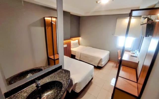 Studio One Thamrin Hotel - photo 5