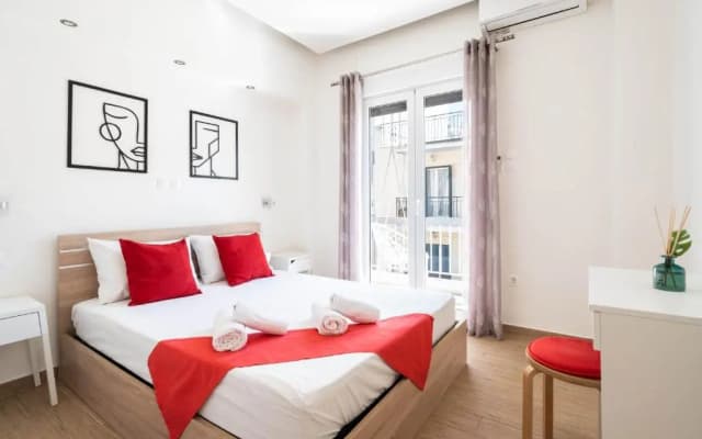 Deluxe Apartment near Acropolis - photo 2