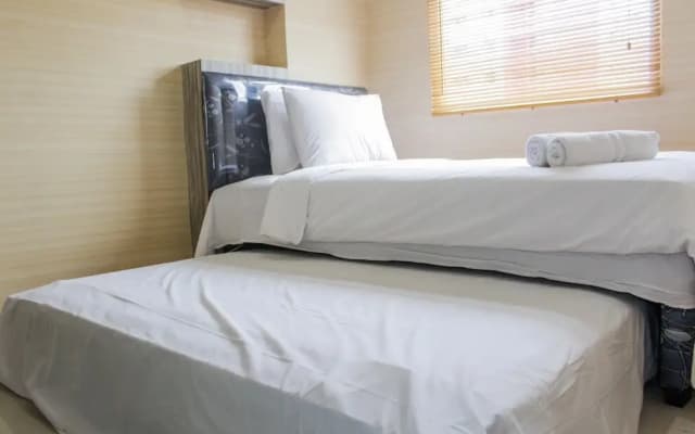 Minimalist 2BR at Green Pramuka Apartment near Shopping Mall - photo 4