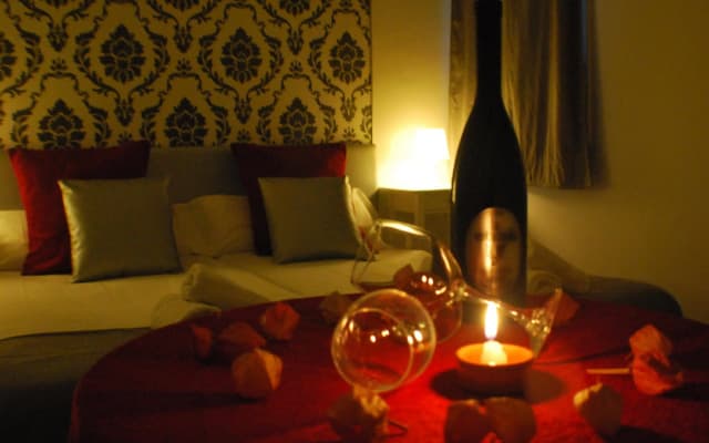 Petit Hotel - photo 2