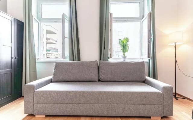 Comfortable 1BR Near U3 and Danube - photo 3