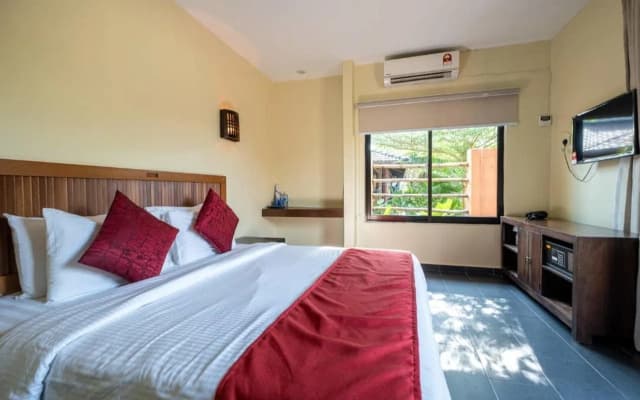The Coconut Beach Villa - photo 2