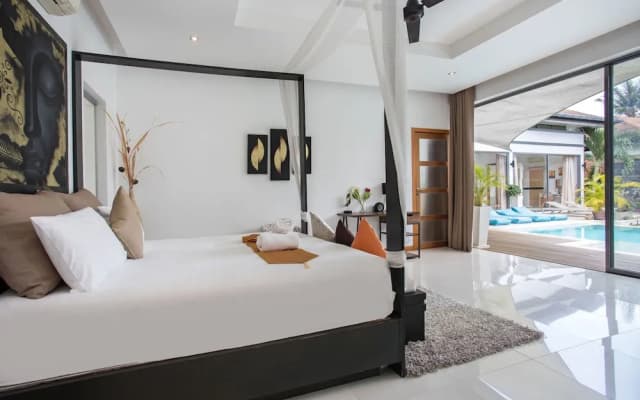 Modern 4BR Pool Villa Virginie Naiharn - photo 2