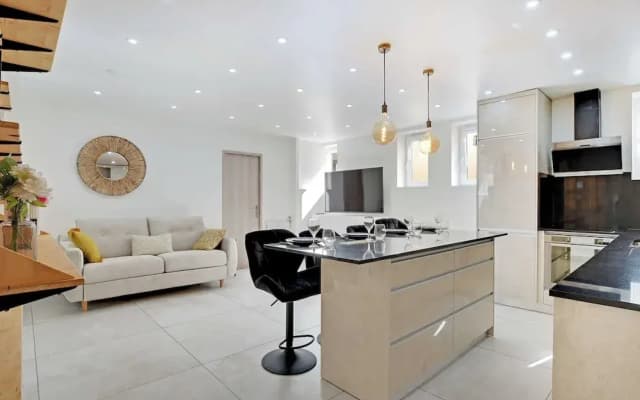 Appartement in the Heart of Paris Canal de L'ourq/crimee - photo 5