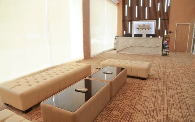 Top Holiday Hotel @ The Mines Seri Kembangan - photo 5
