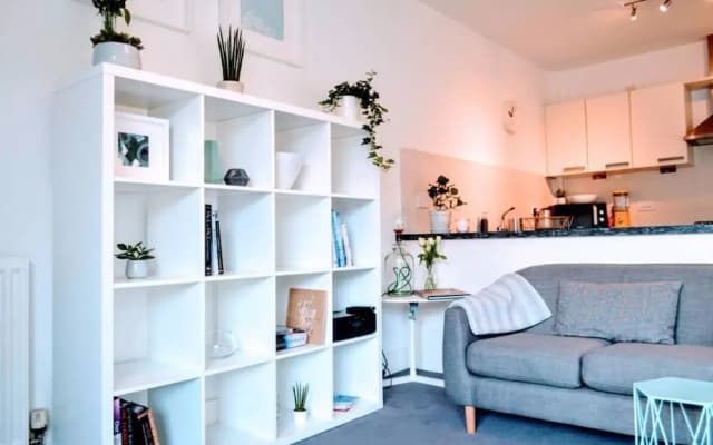 2 Bedroom Apartment In City Centre - photo 4