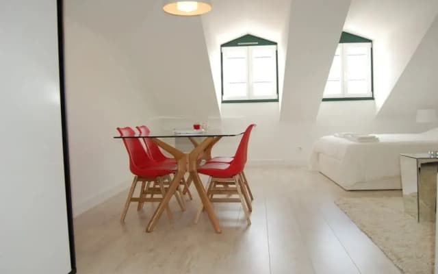 Wallis Apartments - photo 4