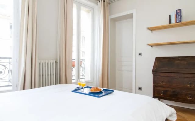 Marais - Francs Bourgeois Apartment - photo 2