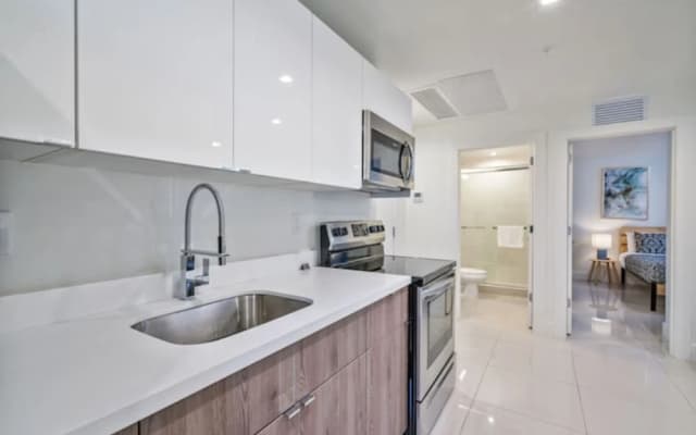 Miami Suite 308 - photo 4