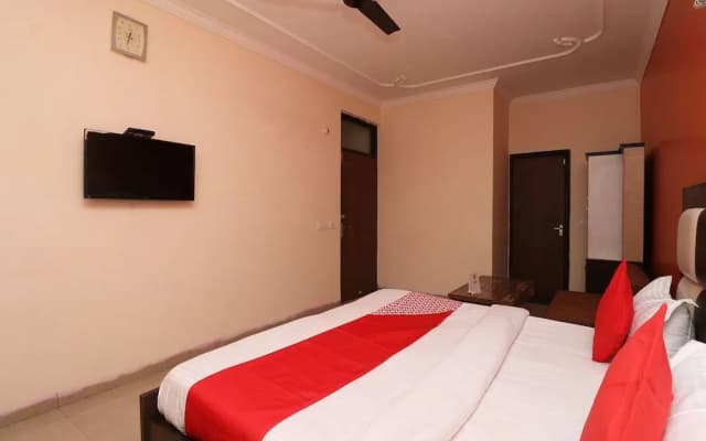 OYO 35663 Mayank Palace - photo 3