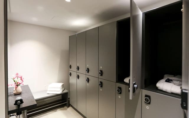 art'otel Berlin Mitte powered by Radisson Hotels - photo 3