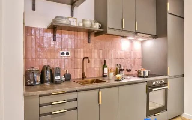 NEW! Eiffel Tour Splendid 2BR apt in Paris - photo 3