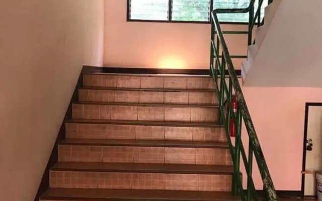 Watcharee Apartment - photo 2