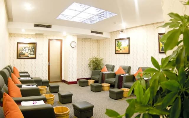 Aloha Ha Long Hotel - photo 2