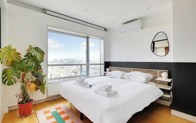 Exceptional View of Paris With A/C - 2bd/4p - photo 2
