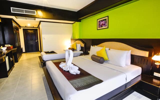 Samui First House Hotel - photo 4