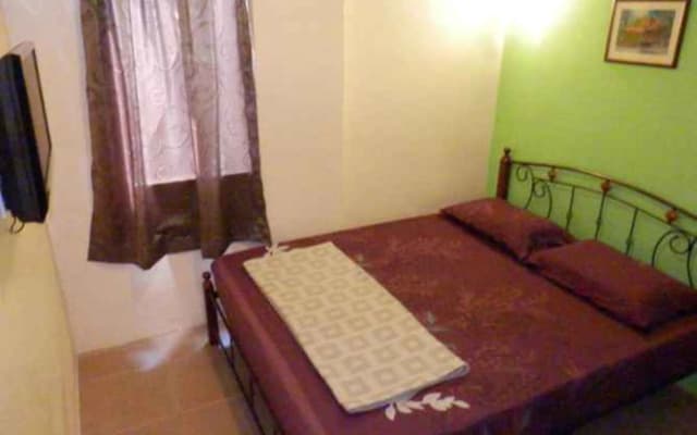 Travellers Planet Hotel & Guest House - photo 5