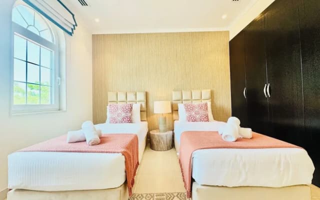 Venduras - 3BR Villa in Jumeirah Park - photo 4