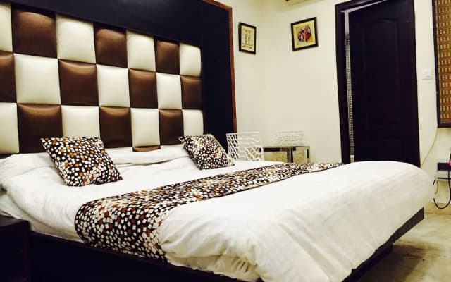 Hotel The Spot - photo 2