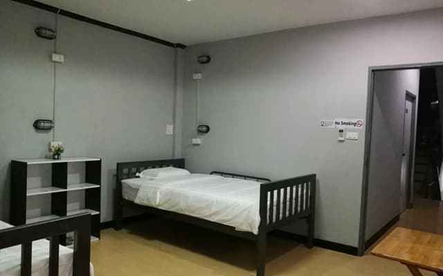 Moumou Hostel - photo 3