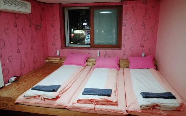 Bong Backpackers - photo 5