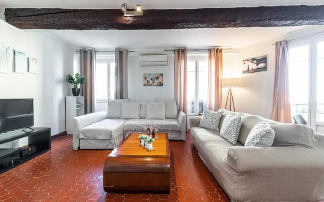 Large 3 Bdr Old Town - AC - photo 3
