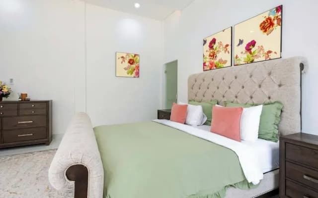 Luxurious Family 6 Br Villa in Seminyak Breakfast Include - photo 3