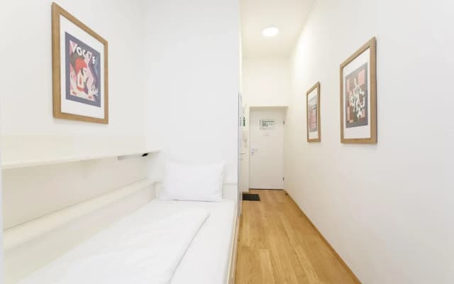 Riess City Rooms - Self Check-In - photo 5