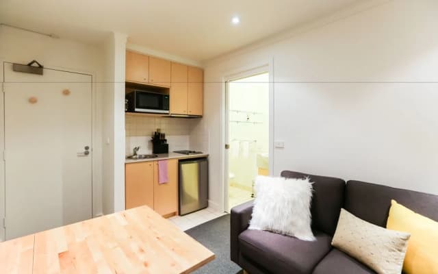 WILLOW, Carlton Studio Apartment - photo 2