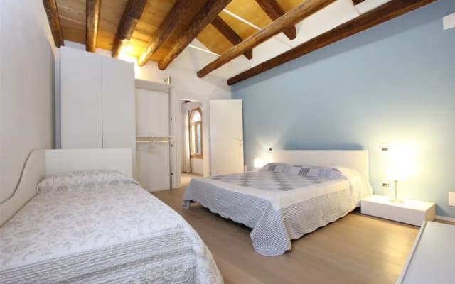 City Apartments - photo 4
