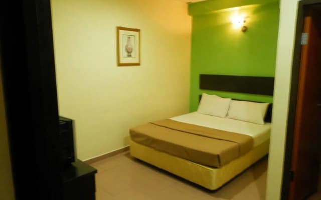 OYO 43962 Ezzy In Hotel - photo 3