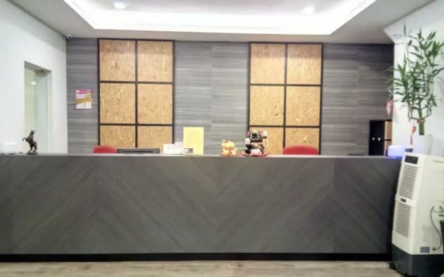 See Foo Hotel - photo 2
