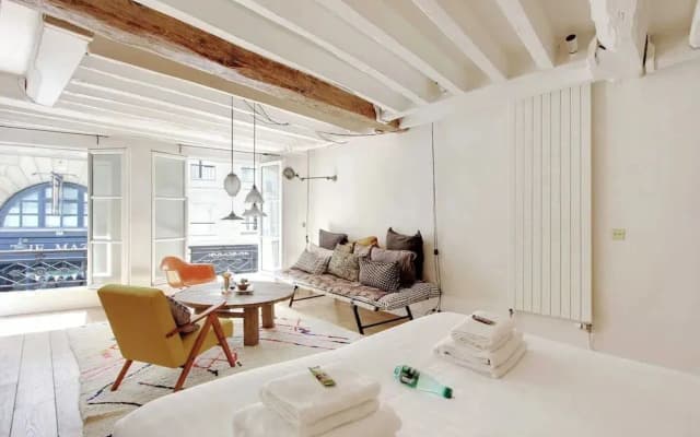 Appartement in the Heart of Paris Saint Germain - photo 3
