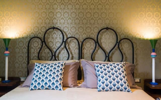 Frími Boutique Rooms B&B - photo 2