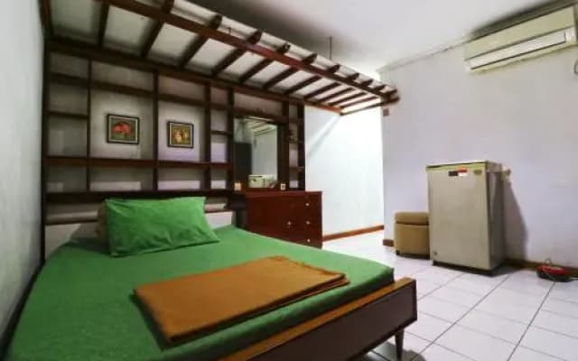 Old Town Guest House - photo 2