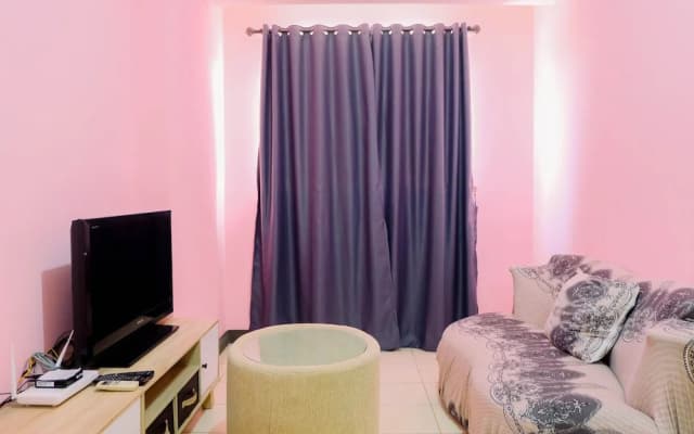 Homey and Stylist 1BR Gading Icon Apartment - photo 4