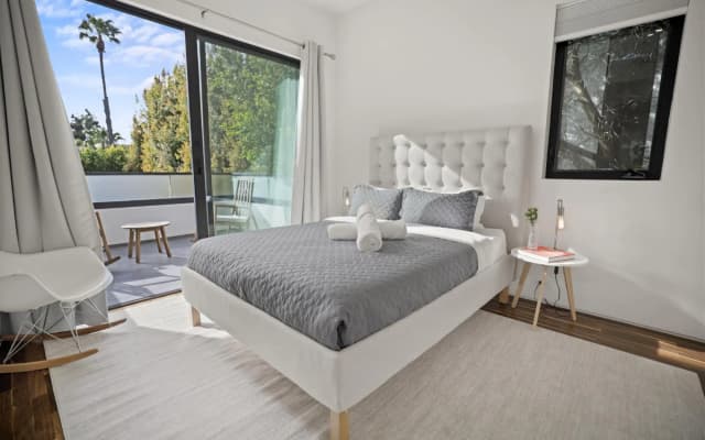 Crescent Heights - photo 2