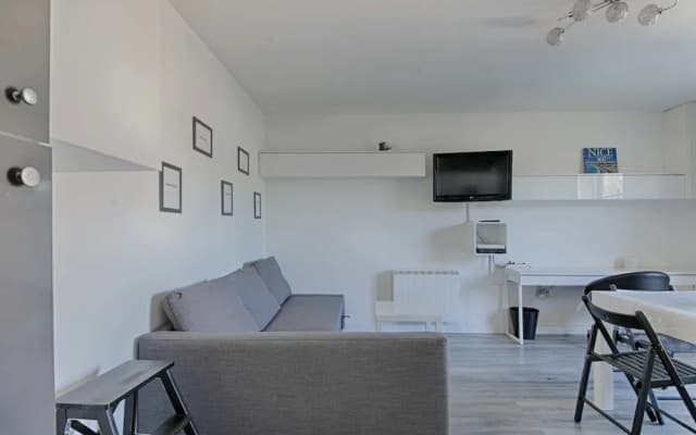 Nice 2 Room Apartment With Terrace - Vieux Nice - photo 3