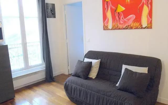 One Separated Bedroom Saint Sebastien - photo 3