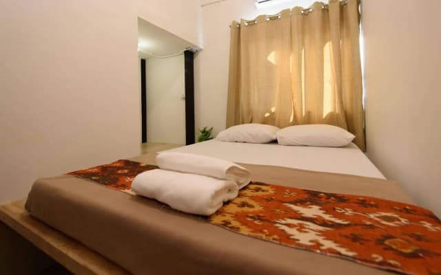 Warm White Hostel - photo 4