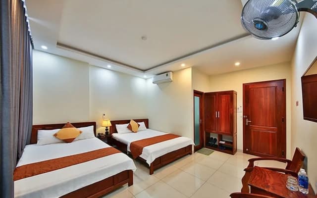 Amber Hostel - photo 2