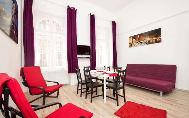 Grand Boulevard Apartments - photo 2